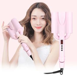 Rizadores Rizador de pelo Big Wave Curling Iron Cerámica Rizador ondulado profundo Rollos de huevo 26/32 MM Pantalla LED Automático 3 barriles Herramientas para peinar el cabello 231120