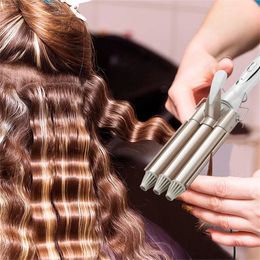 Curling Irons Professional Curling Iron Cerâmica Triple Barrel Hair Styler Cabelo Lectric Curlers Ferros Elétricos Curling Hair Waver Styling Tools 231114