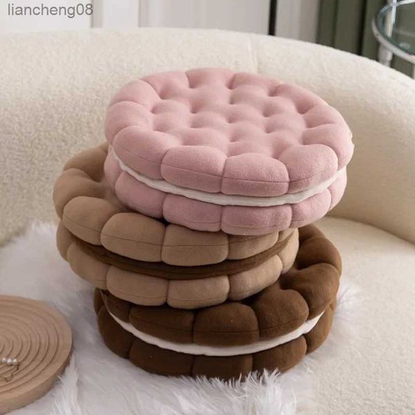 Cojín / Decorativo Nueva Simulación Pequeñas Galletas Muñeca Cojín Relleno Galleta Redonda Juguetes De Peluche Creativo Silla Suave Coche Para Niños Regalos R231117