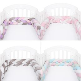 Kussen Decoratief Kussen 2 2 Meter Baby Bed Bumper Baby Gevlochten Cot Cradle Kussen Knoop Crib Protector Room Decor276C