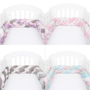 Kussen Decoratief Kussen 2 2 Meter Baby Bed Bumper Baby Gevlochten Cot Cradle Kussen Knoop Crib Protector Room Decor282n