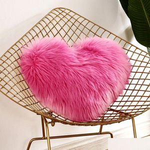 Coussin / oreiller décoratif coussin décoratif rose coeur forme jeter canapé coussin de siège en peluche P poupée jouet décoration de la maison coussins mer Dhjmr