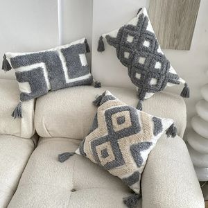 Coussin / Oreiller décoratif Housse de coussin touffetée géométrique grise, taie d'oreiller touffetée en toile de coton, taie d'oreiller à quatre coins avec pompon pour le salon 231122