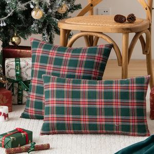 Inyahome Coussin décoratif à carreaux de Noël - Housse de coussin en tartan écossais pour décoration de ferme, maison, vacances, rouge, vert, 231031