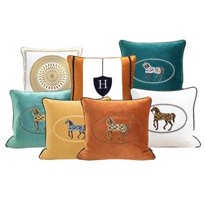 Cojín/almohada decorativa de lujo para sala de estar, funda decorativa para sofá, funda de cojín de caballo bordada, funda de almohada cuadrada para cabecera de dormitorio