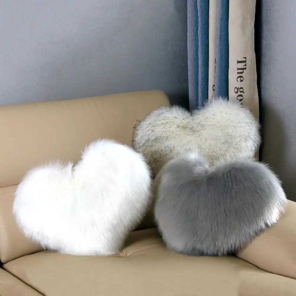 Cojín/tío decorativo Fuzzy Long Fur Fur Amor Forma de corazón Sofá Sofá Decoración del dormitorio Lumbar Suministros para el hogar