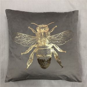Coussin décoratif oreiller vente feuille d'insecte impression carré velours abeille housse de coussin or estampage jeter taie d'oreiller 230615