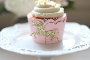 Cusom Color Carrousel Horse Birthday Cupcake Trappers mariage bébé Bridal Shower Party Cake Conteners