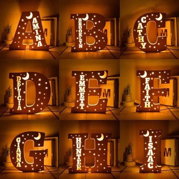 Personalizado 26 letras nombre decoración de pared LED luz nocturna personalizada con estrellas lámpara de madera familia parejas niños madre dormitorio regalo 240116