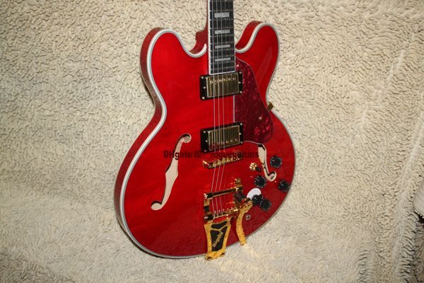 Custom 335 Jazz Guitar Red con sistema de trémolo Guitarra eléctrica Gold Hardware Diapasón de ébano Guitarras al por mayor de alta calidad A11119