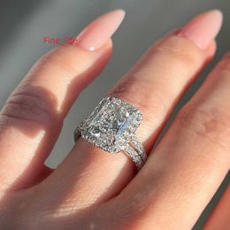 Anillo de bodas de diamante cultivado en laboratorio radiante personalizado de 3ct S925 10K 14K 18K joyería fina de oro Hola anillo de compromiso Moissanite