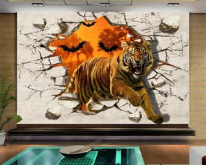 Custom 3d Animal Wallpaper 3D Fierce Tiger rompe a través de la pared Creative TV Background Wall Living Room Dormitorio Wallcovering HD Wallpaper