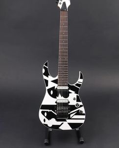 Custom 7 cordes JPM Picasso P7 John Petrucci Blanc Noir Guitare électrique Floyd Rose Tremolo Bridge Whammy Bar Écrou de verrouillage Matériel noir