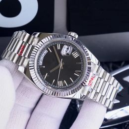 18 types de montres pour hommes montre de luxe boîtier en argent cadran bleu 40mm jour date automatique mécanique balayage montre pour hommes bracelet en acier inoxydable montres-bracelets lumineuses