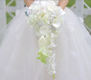 Aangepaste druppelsimulatie bloem bruidsboeket witte calla roos hortensia DIY parel kristallen sieraden broche bruidsboeket6103317