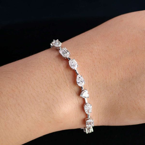 Pulsera de oro blanco genuino de 18k con diamantes de moissanita de talla elegante personalizada para boda