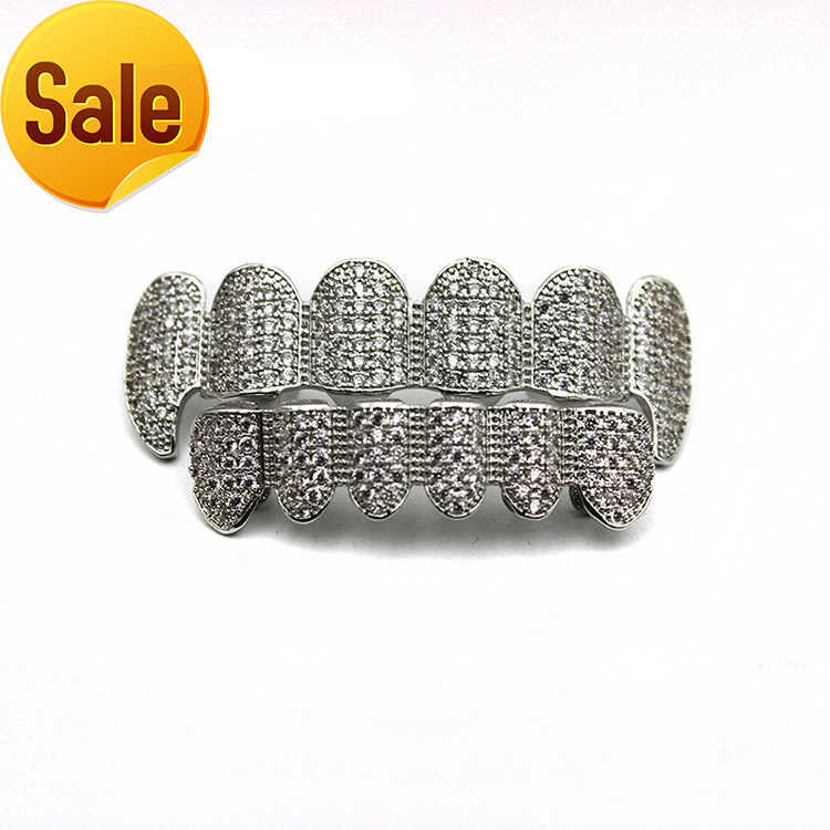 Custom Fit Silver Color CZ Micro Pave Exclusive Top Bottom Gold Grillz Set Vampire Classic Teeth for Women Men