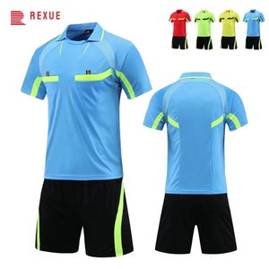 Arbitre de football personnalisé Jersey sets pour les kits de soccer juge professionnel des hommes Multi Pocket 2 pièces Summer Sports Uniform Suit240417