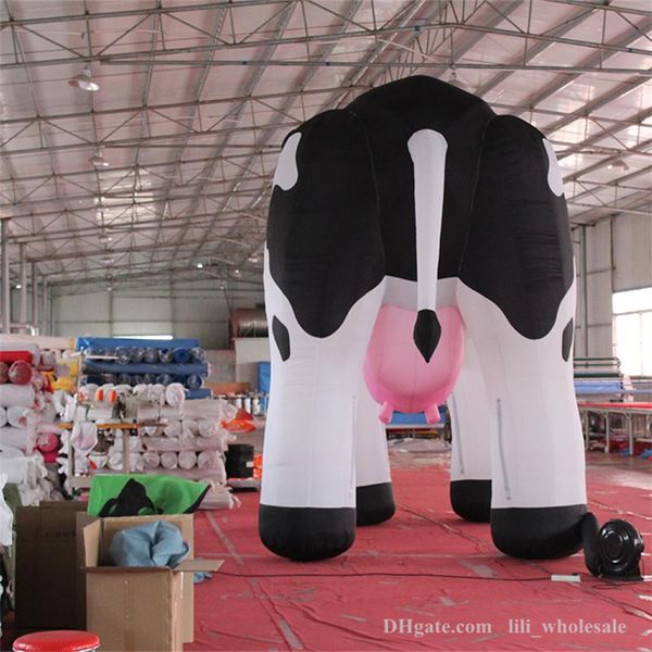 Vaches laitières hollandaises gonflables géantes sur mesure pour la publicité fabriquées en Chine