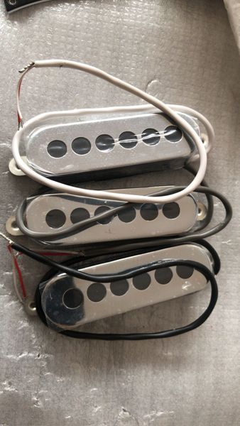 Custom Guild BM01 Brian May Signature Guitare électrique rouge 3 micros ROHS chromés (micro manche, micro central, micro chevalet) Fabriqué en Corée