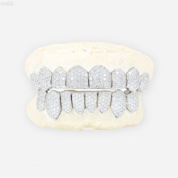 Hip Hop personnalisé glacé or 14 carats Fang haut 4 bas 4 Vvs dents en diamant naturel Grillz réglage en zigzag