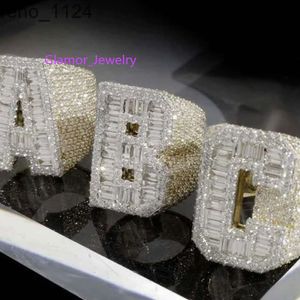 Aangepaste initiële ABC Moissanite ringen 925 zilveren VVS stokbrood Moissanite Iced Out hiphop brief naam kampioenschap ringen mannen