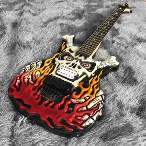 Aangepaste onregelmatige speciale lichaamsvorm Skulskeleton Elektrische gitaar Maple Neck kan worden aangepast