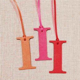 Custom Sleutelhanger Initial Name Word Sleutelhanger voor Vrouwen Charm Bag Houder Persoonlijkheid Ornament Hanger Accessoires Ketting