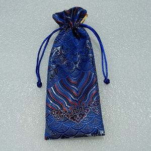 Pochettes longues personnalisées en tissu de brocart de soie chinoise avec cordon de serrage en satin doublé sacs-cadeaux ethniques pour événements étui à stylo emballage de bijoux en gros 8x20cm 10 pièces/lot