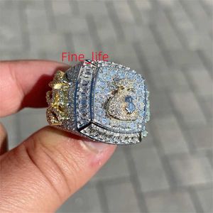 Joyería de lujo personalizada Vvs Moissanite anillo de diamante Bling Iced Out moissanite corte esmeralda anillo de compromiso hombres anillo de clase para hombres