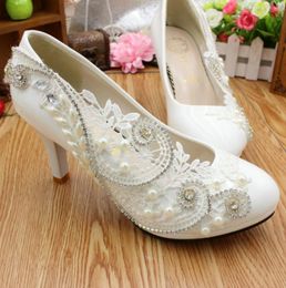 Zapatos de boda nupciales hechos a medida 2021 Plataformas Gatito Alto tacón Pearls Pearls Critos blancos Party Farty For Brides Bridesmaid Roun2952679