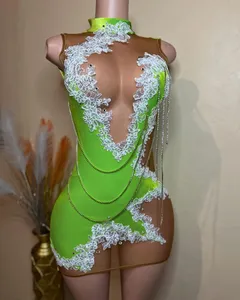 Op maat gemaakte groene verjaardag outfits voor vrouwen toegepaste hoge nek korte prom -jurken mini -cocktailjurk Vestidos de gala