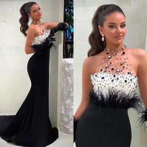 Op Maat Gemaakt Edel Glanzend Kristal Zeemeermin Avondjurken Veren Edelsteen Off-shoulder Jurken Sweep Trein Robe De Soiree Speciale Galafeest Gelegenheid