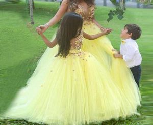 Custom Made superbe robe de bal jaune robes de fille de fleur pour les filles de mariage robes de reconstitution historique robe de soirée pour enfants pas cher enfants bal Dre8861793