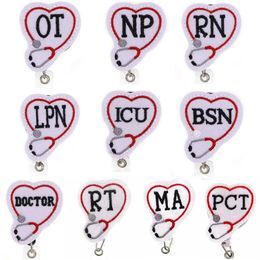 Aangepaste medische sleutelhanger vilt stethoscoop OT NP RN LPN ICU BSN ARTS RT MA PCT intrekbare badgehaspel voor verpleegster Accessoires274b