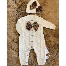 Custom Name Dollling jumpsuit katoen pasgeboren kleding roze en gouden strass kroon jurken witte baby pamas setf24525