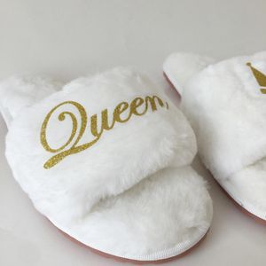 Nom personnalisé Flur Bride Slippers Bridesmaid Cadeaux Anniversaire Mariage Anniversaire Femme Gift Party Favors Livraison gratuite 251L