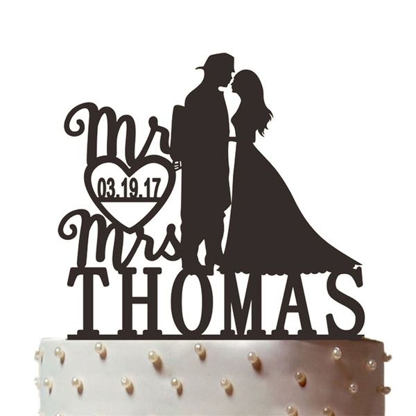 Topper de gâteau personnalisé personnalisé avec Mr Mrs nom et date or mariée et marié Silhouette décoration de mariage D220618