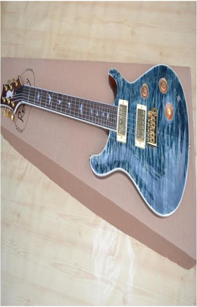 Custom Reed Smith Qulit Flame Maple Top Vintage Bleu Guitare Électrique Eagle Headstock Logo MOP Birds Inlay Tremolo Bridge Gold Hard3370175