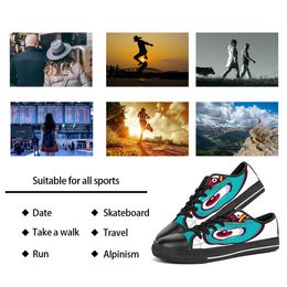 Chaussures personnalisées Classic Canvas Low Cut Skateboard Casual Triple Black Accepter la personnalisation Impression UV Low Mens Womens Sports Sneakers Couleur respirante 4x
