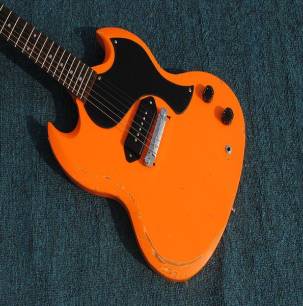 Shop personnalisée 1968 Relique lourde usée SG Double Cutaway Orange Guitar Guitar Black P90 Pickup Black Pickguard One Piece Bridge Tailp3280487