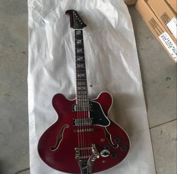 Magasine personnalisée 335 Semi Hollow Matte Wine Red Jazz Electric Guitar Firebird Headstock Block Split Inclay Bigs Talon 5 Tone Swit7253632