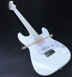 Magasine personnalisée All White Electric Guitar SSS Pickups Vintage Taillers Tremolo Bridge White Paint Fingeroard