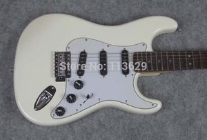 Tienda personalizada Ritchie Blackmore Gris Blanco Guitarra eléctrica Diapasón de palisandro festoneado Incrustaciones de puntos Sintonizadores vintage