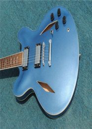 Aangepaste winkel Dave Grohl DG Guitar 335 Metallic Blue Semi Hollowguitar Body Jazz Electric Guitarra Dual Diamond Holes Split Whit4410710