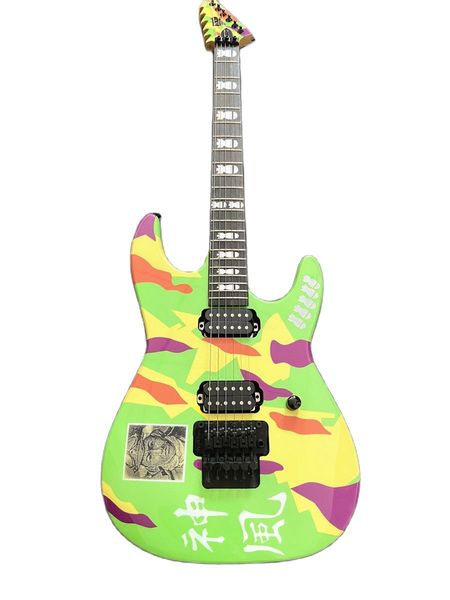 Custom Shop George Lynch Kamikaze III Guitarra eléctrica Crema Camuflaje Floyd Rose Tremolo, Herrajes negros