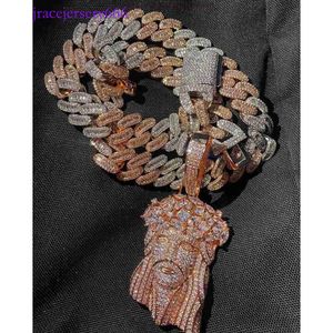 Bijoux Sier Sier Moisanite Past Tester Diamond Iced Out Hip Hop Jesus Men Collier Pendant S0JT