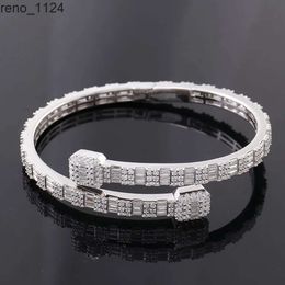 Aangepaste zilveren 10k 14K 18K fijne sieraden armband met VVS Baguette Moissanite Pass Diamond Tester Diamond Manchetarmband