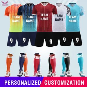 Jerseys de football personnalisés pour hommes femmes enfants adultes jersey set nom numéro de nom de football respirant 240523