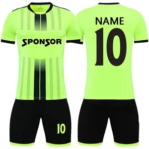Aangepaste voetbal shorts jerseys voor mannen vrouwen kinderen volwassenen voetbal jersey set ademend voetbaluniform elke naam nummer 240313